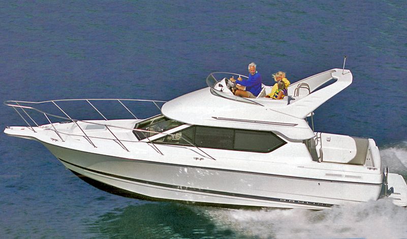 What are the specs for a Bayliner boat?